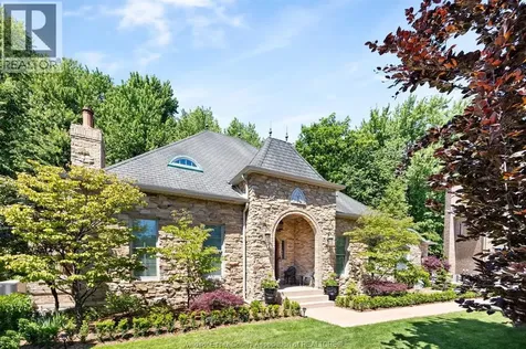 385 Bel Air Circle Lakeshore ON N8N 5H4