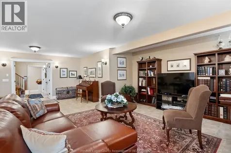 385 Bel Air Circle Lakeshore ON N8N 5H4