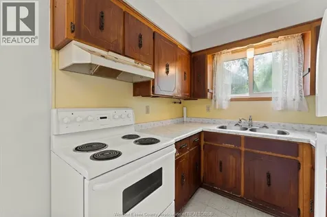 309 Bayview Crescent Kingsville ON N9Y 2J6
