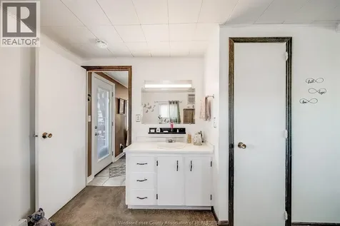 110 Brooks Boulevard Lakeshore ON N8N 2P8
