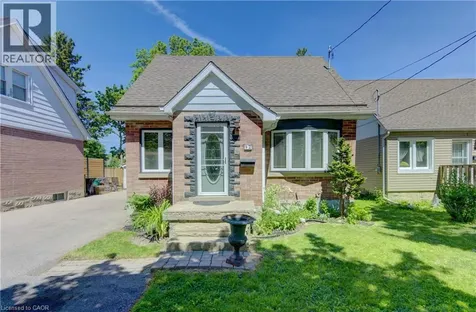 72 Pleasant Avenue Kitchener ON N2M 4A4