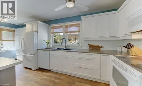 72 Pleasant Avenue Kitchener ON N2M 4A4