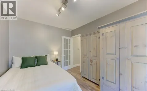 72 Pleasant Avenue Kitchener ON N2M 4A4