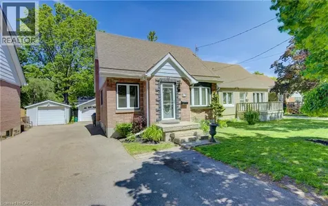 72 Pleasant Avenue Kitchener ON N2M 4A4