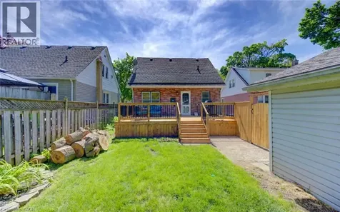 72 Pleasant Avenue Kitchener ON N2M 4A4