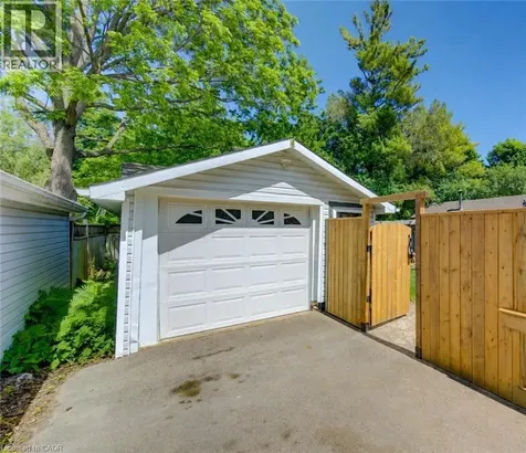 72 Pleasant Avenue Kitchener ON N2M 4A4