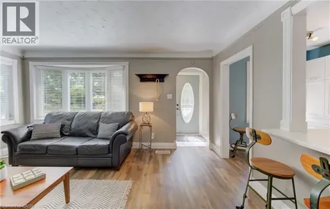 72 Pleasant Avenue Kitchener ON N2M 4A4