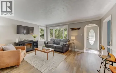72 Pleasant Avenue Kitchener ON N2M 4A4