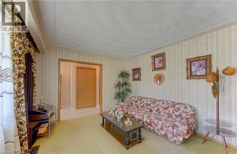 1469 Queens Boulevard Kitchener ON N2M 5B3