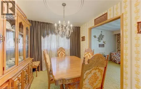 1469 Queens Boulevard Kitchener ON N2M 5B3