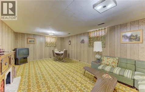 1469 Queens Boulevard Kitchener ON N2M 5B3
