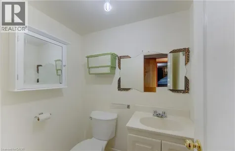 1469 Queens Boulevard Kitchener ON N2M 5B3