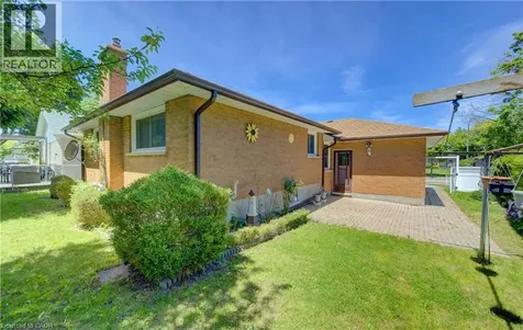 1469 Queens Boulevard Kitchener ON N2M 5B3