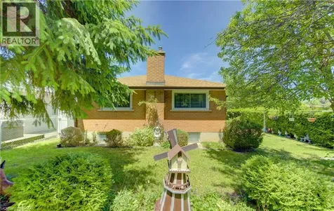 1469 Queens Boulevard Kitchener ON N2M 5B3