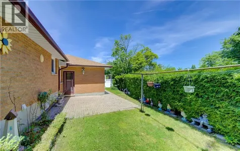 1469 Queens Boulevard Kitchener ON N2M 5B3
