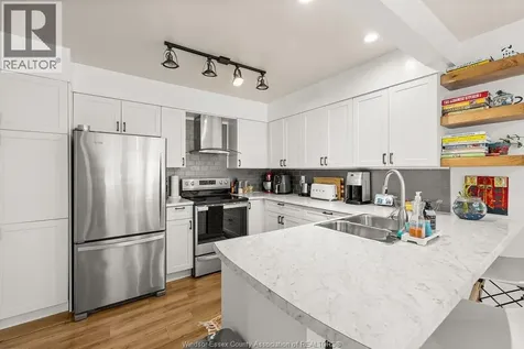 3943 Riverside Drive East Windsor ON N8Y 1B1