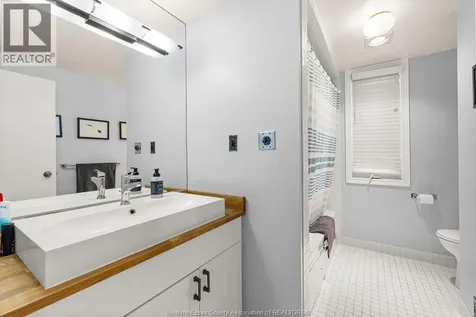 3943 Riverside Drive East Windsor ON N8Y 1B1