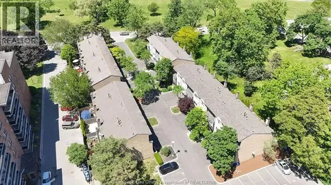 3943 Riverside Drive East Windsor ON N8Y 1B1