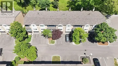 3943 Riverside Drive East Windsor ON N8Y 1B1