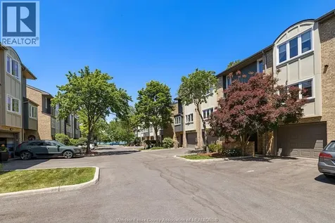 3943 Riverside Drive East Windsor ON N8Y 1B1