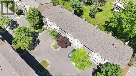3943 Riverside Drive East Windsor ON N8Y 1B1