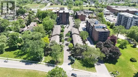 3943 Riverside Drive East Windsor ON N8Y 1B1
