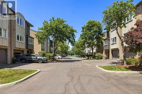 3943 Riverside Drive East Windsor ON N8Y 1B1
