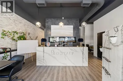 876 Erie Street Windsor ON N9A 3Y6