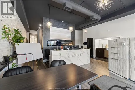 876 Erie Street Windsor ON N9A 3Y6