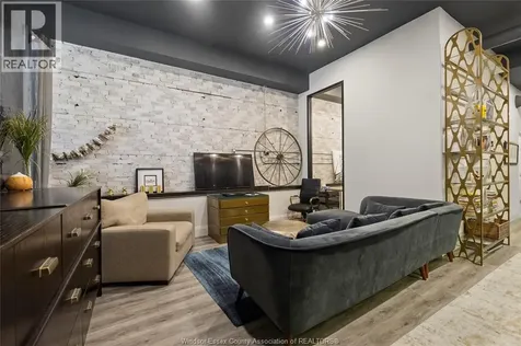 876 Erie Street Windsor ON N9A 3Y6