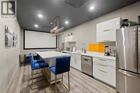 876 Erie Street Windsor ON N9A 3Y6
