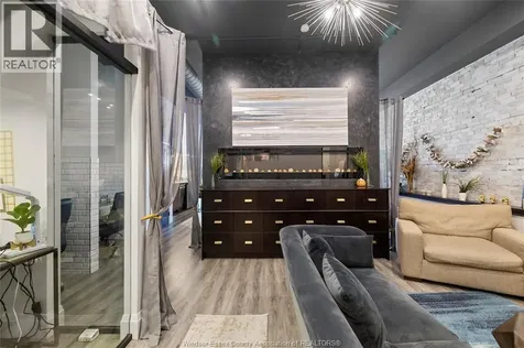 876 Erie Street Windsor ON N9A 3Y6