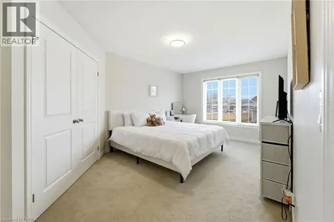 6 Freer Drive Ayr ON N0B 1E0