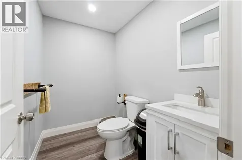 6 Freer Drive Ayr ON N0B 1E0