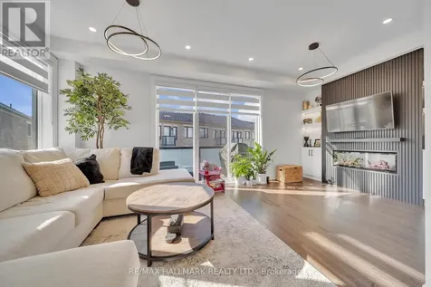 948 Isaac Phillips Way Newmarket (summerhill Estates) ON L3X 0M7