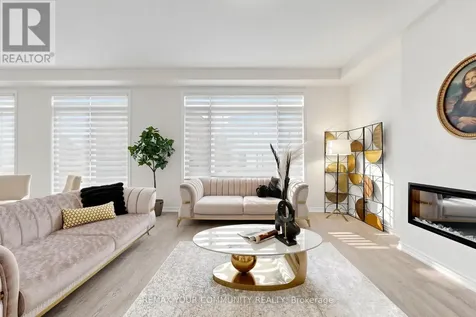 105 Halldorson Avenue Aurora ON L4G 7B6