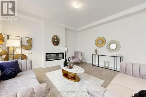 105 Halldorson Avenue Aurora ON L4G 7B6