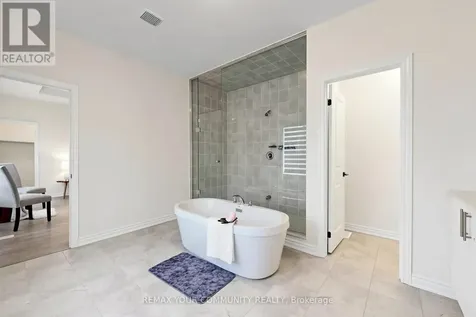 105 Halldorson Avenue Aurora ON L4G 7B6