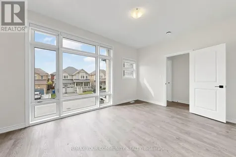 105 Halldorson Avenue Aurora ON L4G 7B6