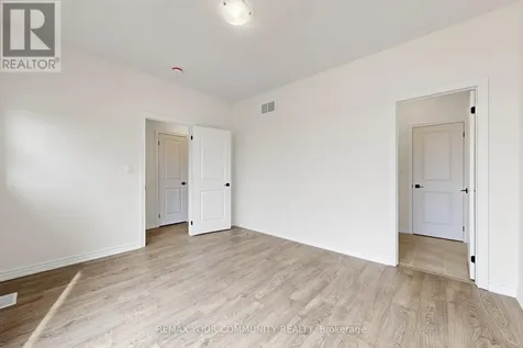105 Halldorson Avenue Aurora ON L4G 7B6