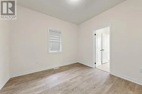 105 Halldorson Avenue Aurora ON L4G 7B6