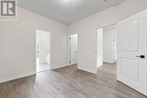 105 Halldorson Avenue Aurora ON L4G 7B6