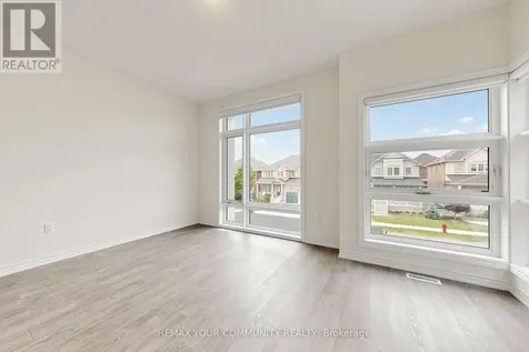105 Halldorson Avenue Aurora ON L4G 7B6