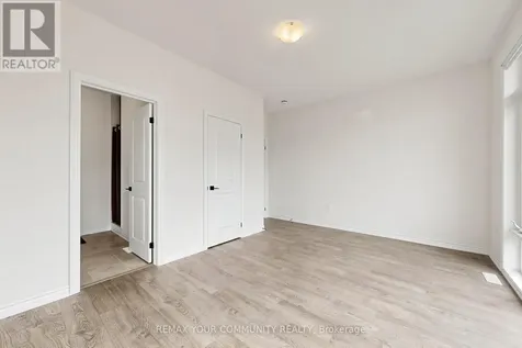 105 Halldorson Avenue Aurora ON L4G 7B6