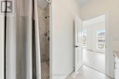 105 Halldorson Avenue Aurora ON L4G 7B6