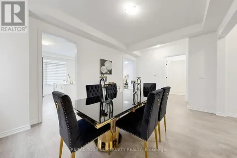 105 Halldorson Avenue Aurora ON L4G 7B6