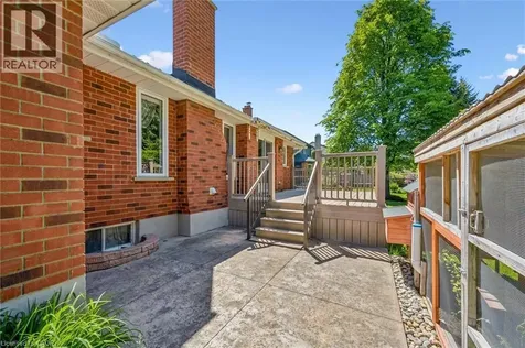 23 Darlington Place Kitchener ON N2A 3M3