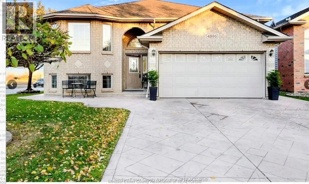 4896 Juliet Crescent Windsor ON N9G 3A6