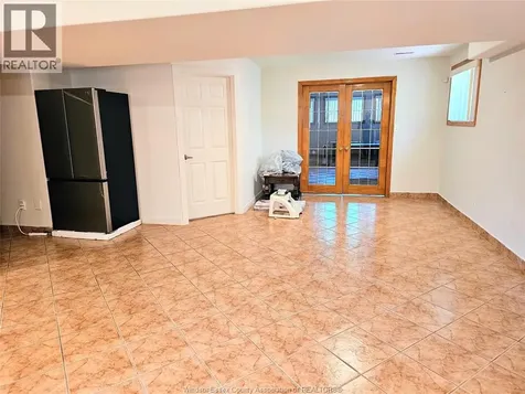 4896 Juliet Crescent Windsor ON N9G 3A6