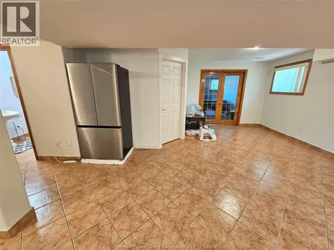 4896 Juliet Crescent Windsor ON N9G 3A6